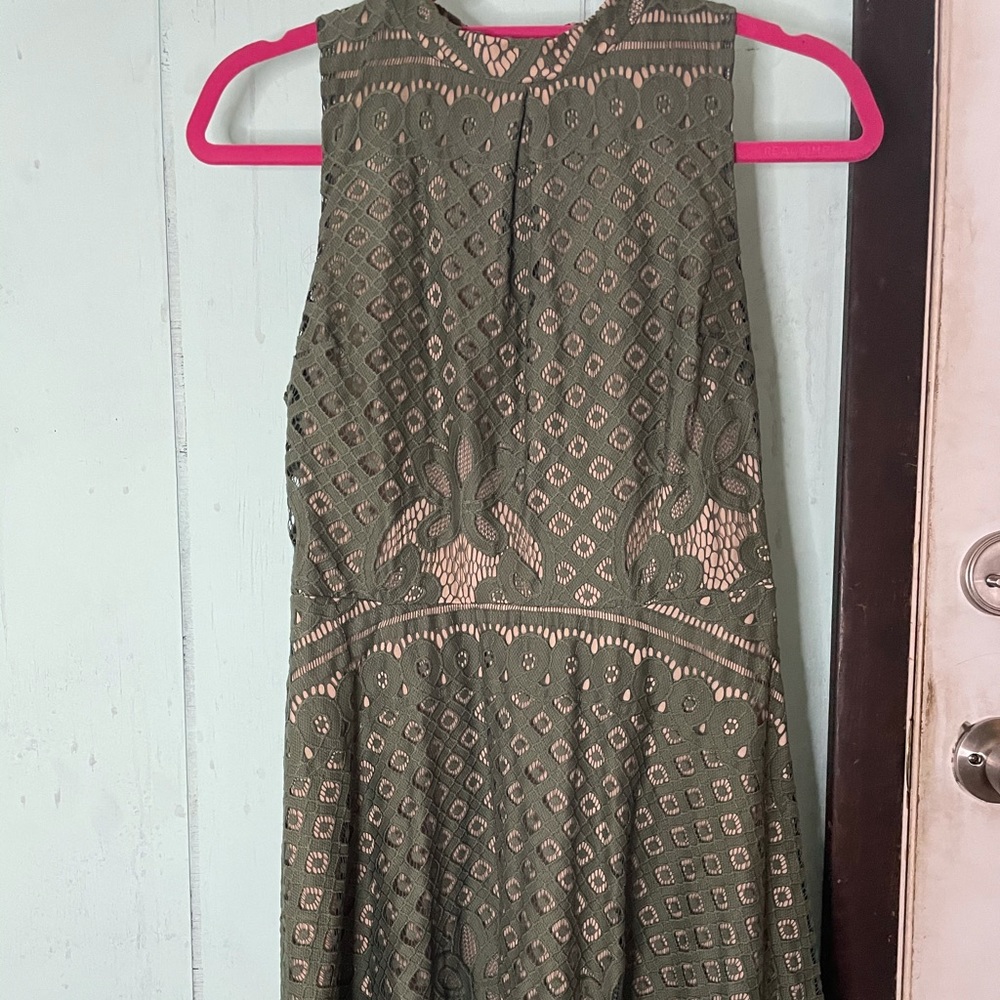 forest green lace cocktail dress